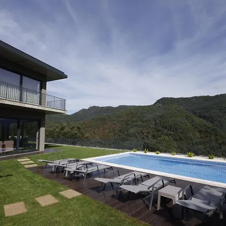 Recanto De Fornelos, - Ate 10 Pax Villa Gerês